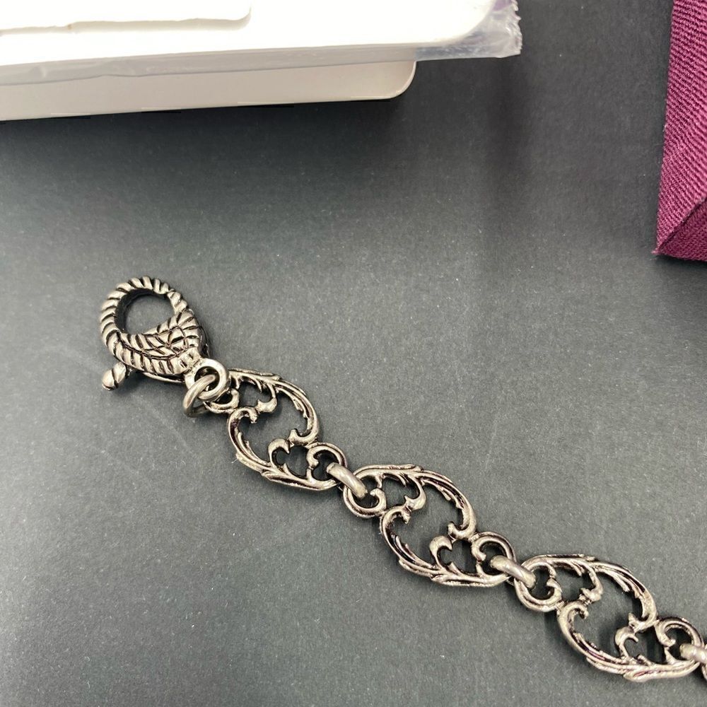 SOLD!!!!!! Authentic Gucci double G Crystal bracelet made in Italy - Picture 4 of 8